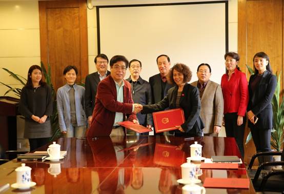 中国信息协会信息技术开发创新人才培养专项基金合作正式签约      